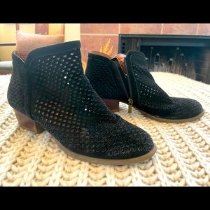 Jessica Simpson Black Mesh Suede Leather Booties